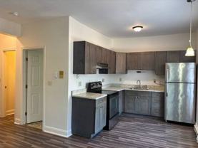 251 Green St #2D - Photo 1 of 1
