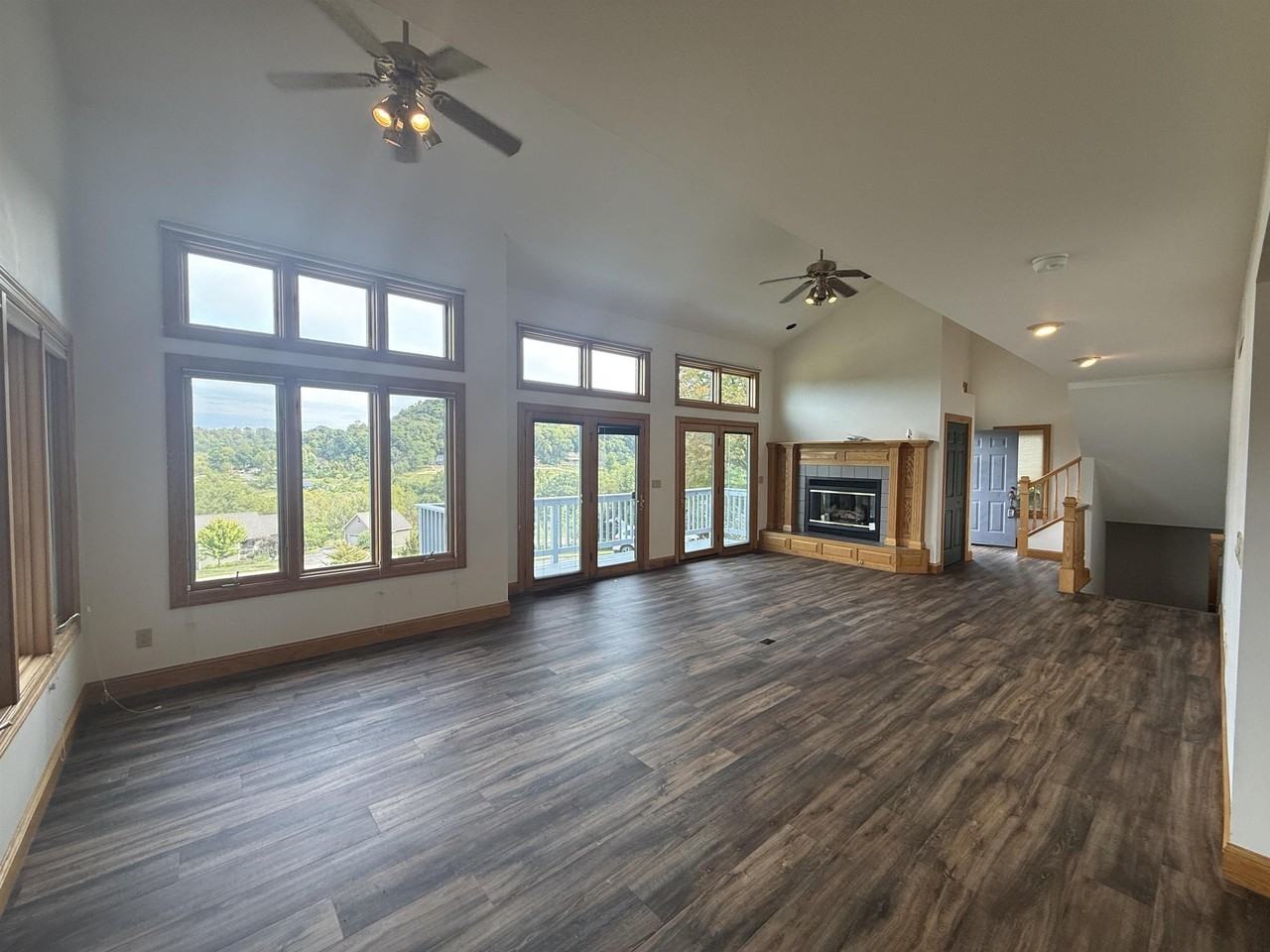 125 Cogan Dr - Photo 3 of 25