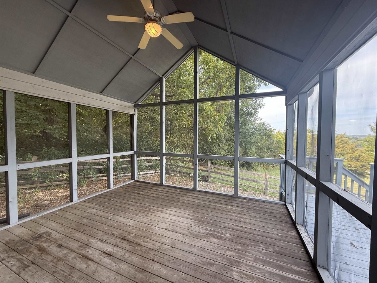 125 Cogan Dr - Photo 6 of 25