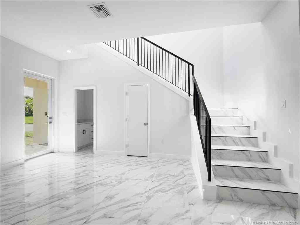 149 Se Cortile Arno - Photo 2 of 22