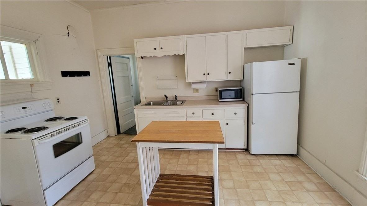 602 12th Ave E - Photo 2 of 8