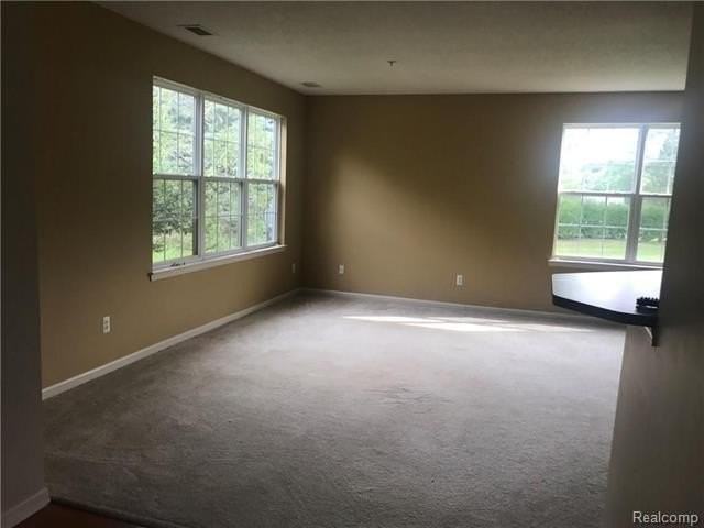 16941 Hawick Ln #142 - Photo 7 of 19