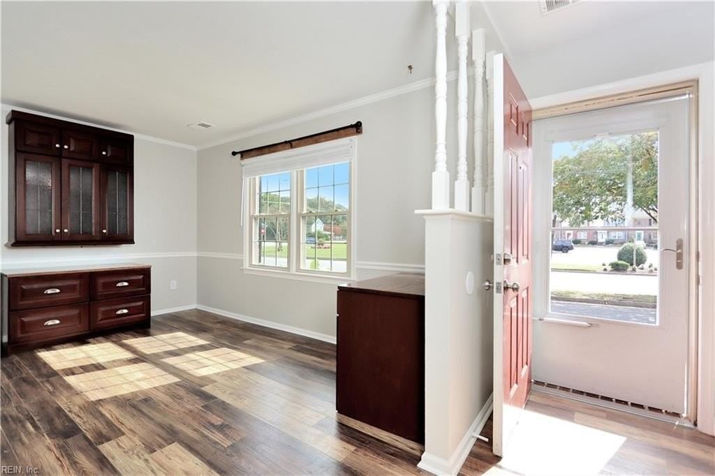 2 Charles Parish Dr - Photo 4 of 27