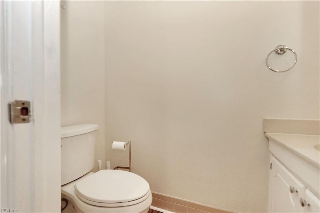 2 Charles Parish Dr - Photo 7 of 27