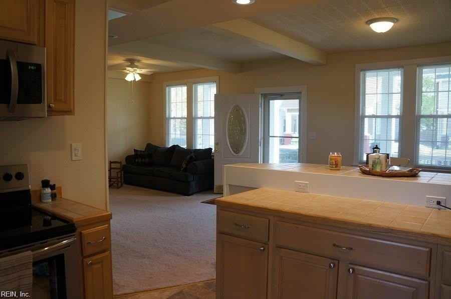 1626 Mcdaniel St - Photo 2 of 8