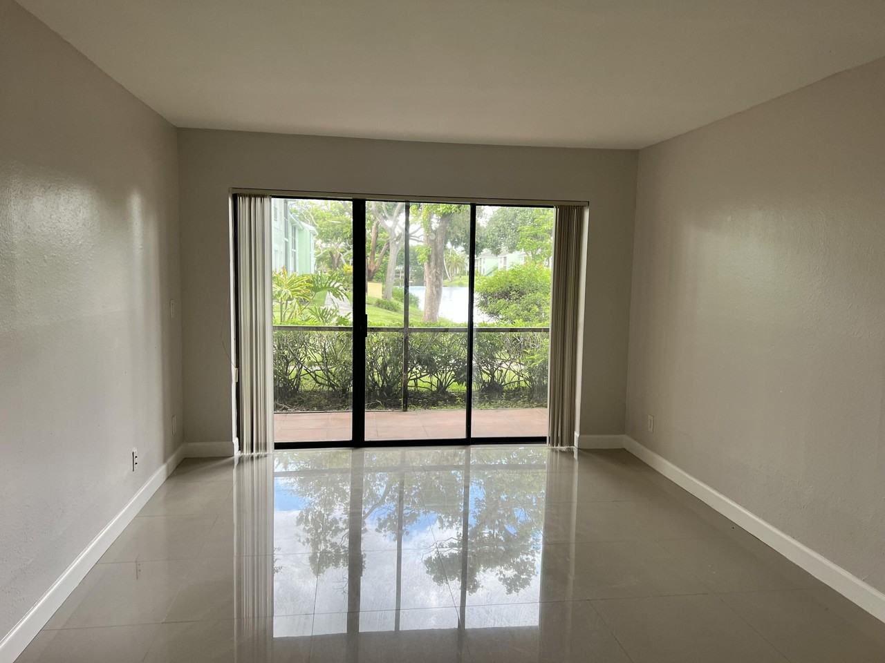 8789 Nw 39th St #8789 - Photo 2 of 26