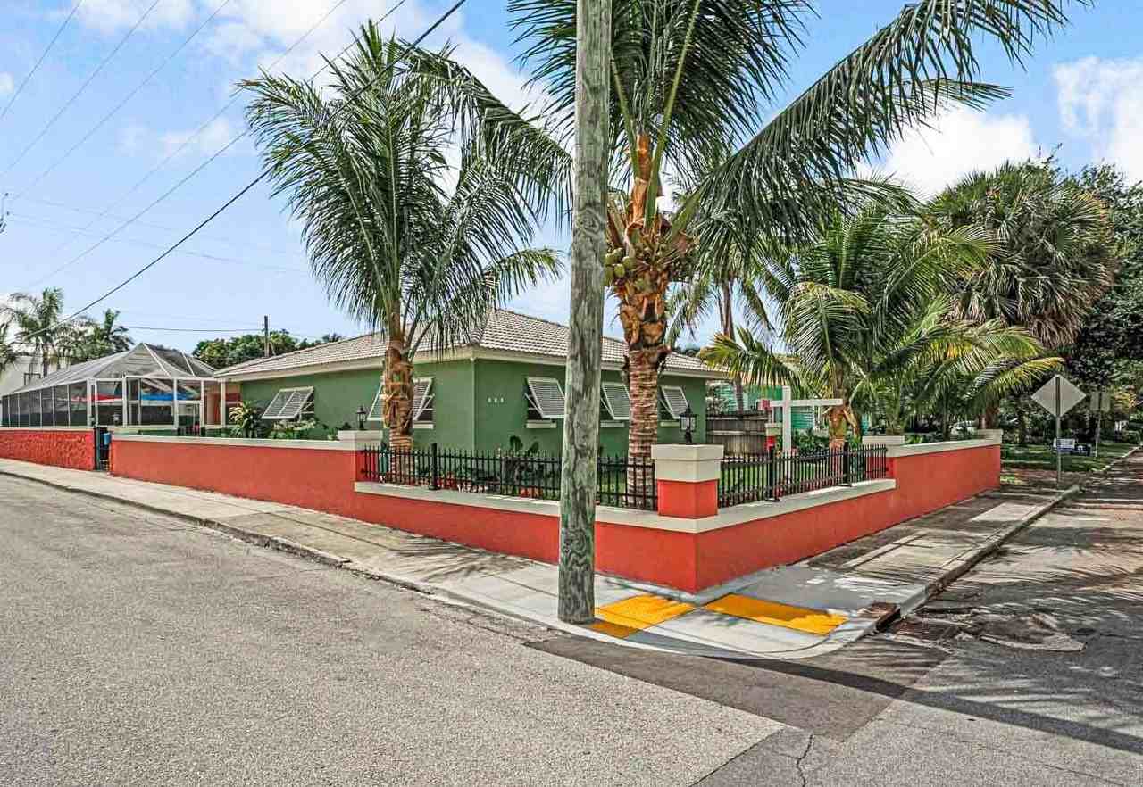 532 N Palmway - Photo 2 of 50