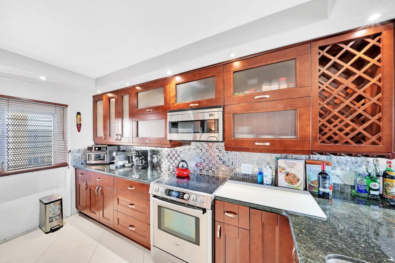 2940 N Course Dr #811 - Photo 4 of 30