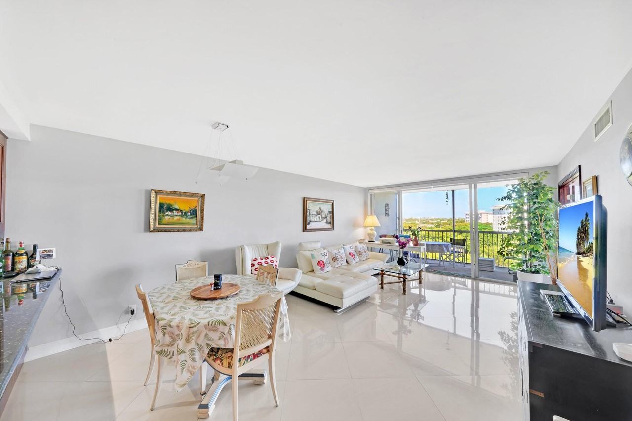 2940 N Course Dr #811 - Photo 6 of 30