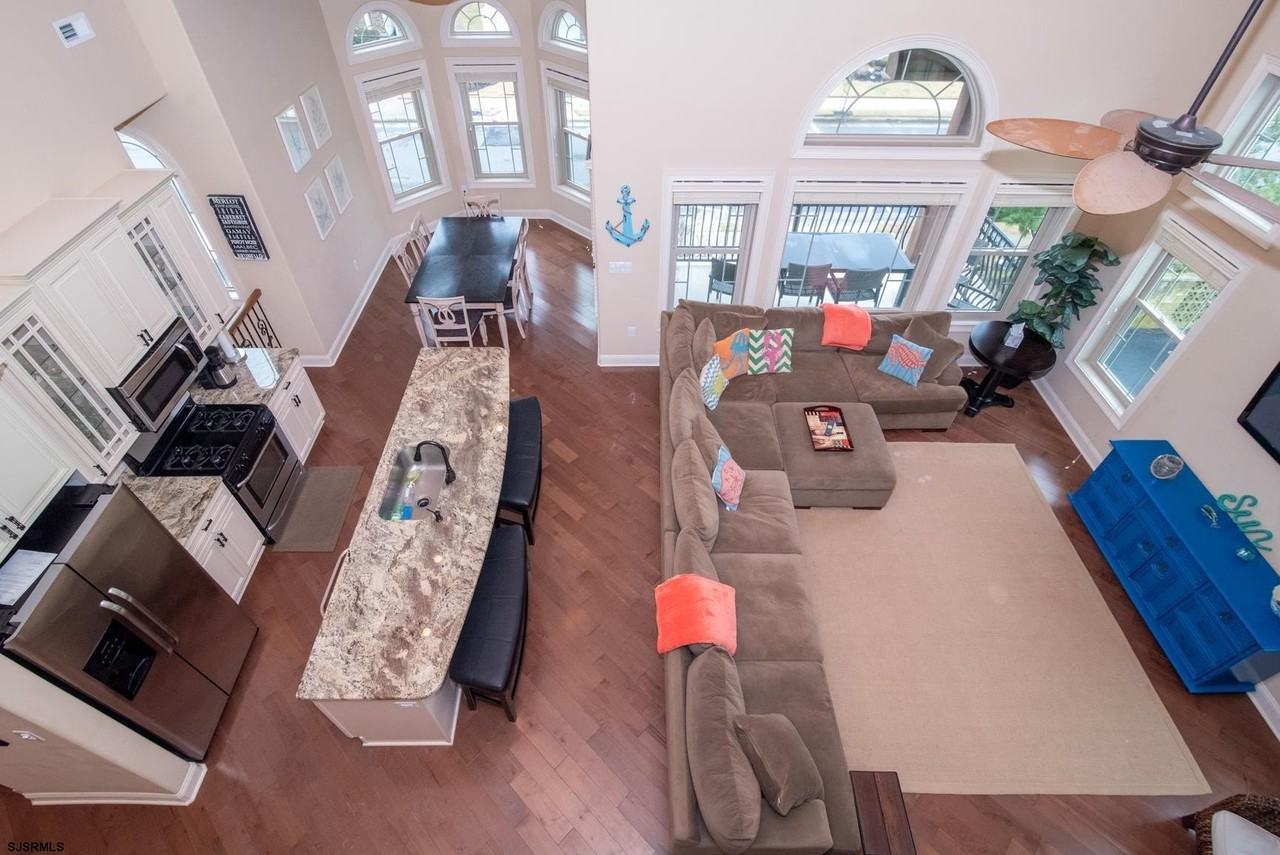 20 S Madison Ave - Photo 2 of 18