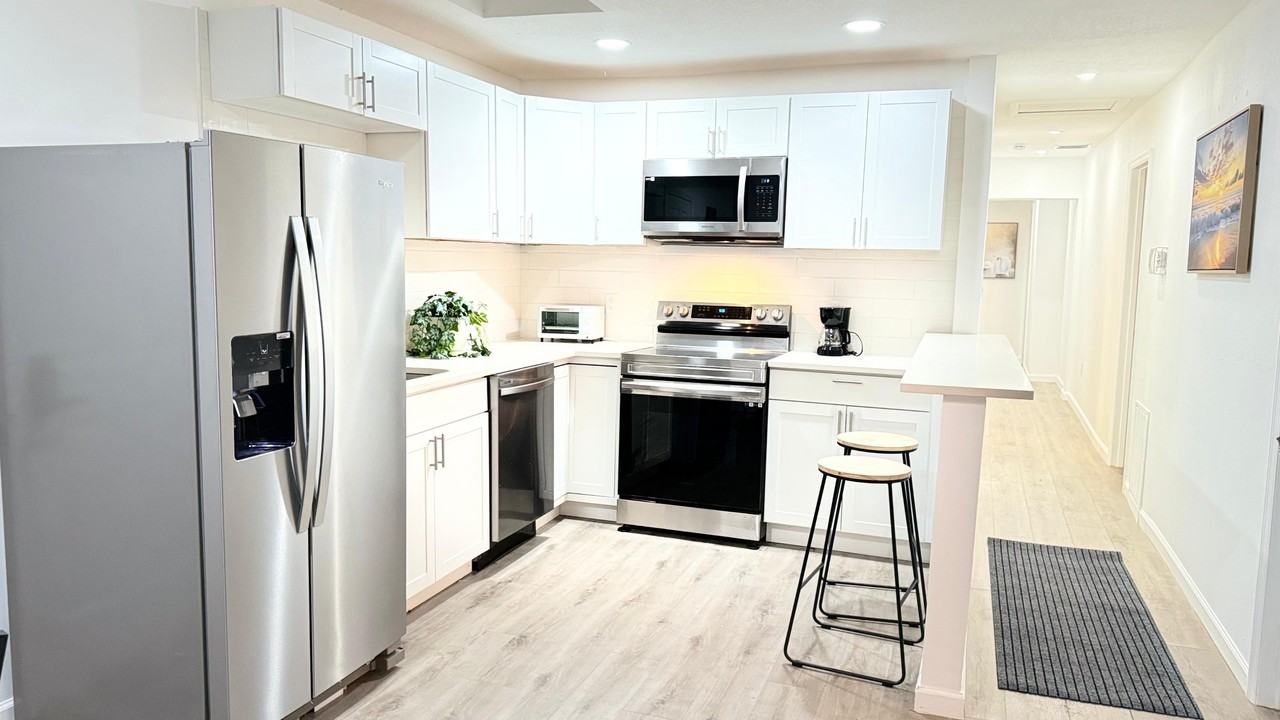 Montego Ln - Photo 2 of 11