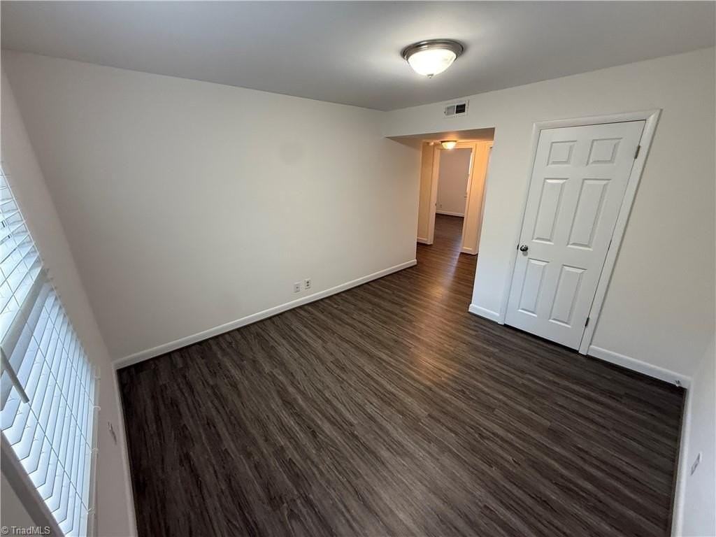 233 Sunset Drive North #B - Photo 4 of 10