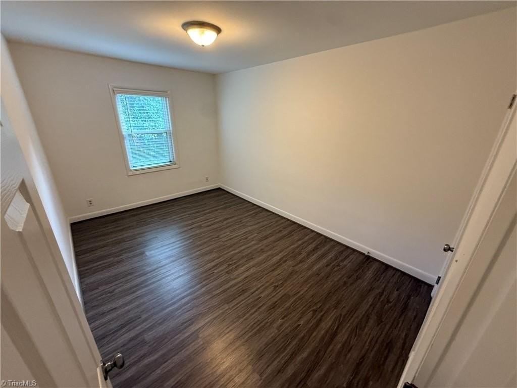 233 Sunset Drive North #B - Photo 7 of 10