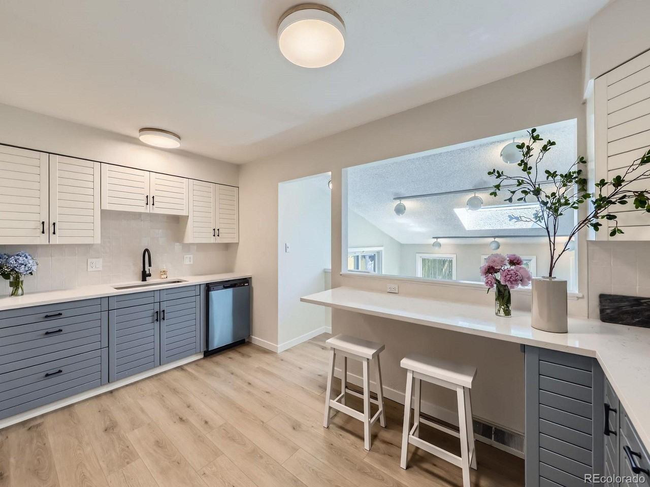 King Way - Photo 3 of 9