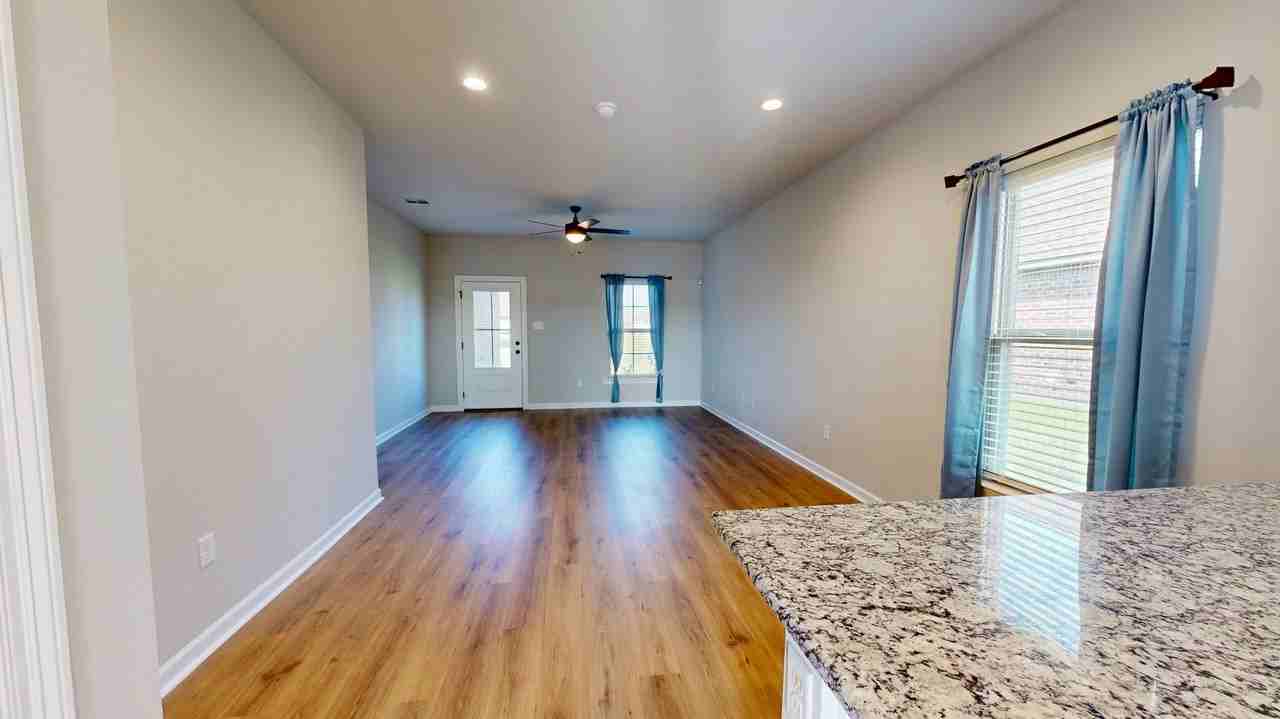 1852 Downing Rd - Photo 7 of 20