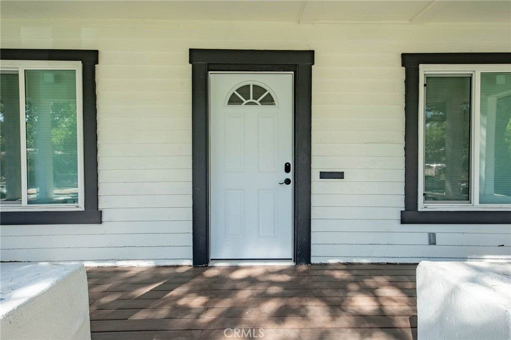 1735 El Sereno Ave - Photo 3 of 33