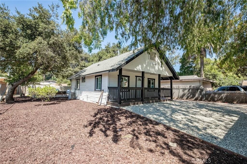 1737 El Sereno Ave - Photo 5 of 28