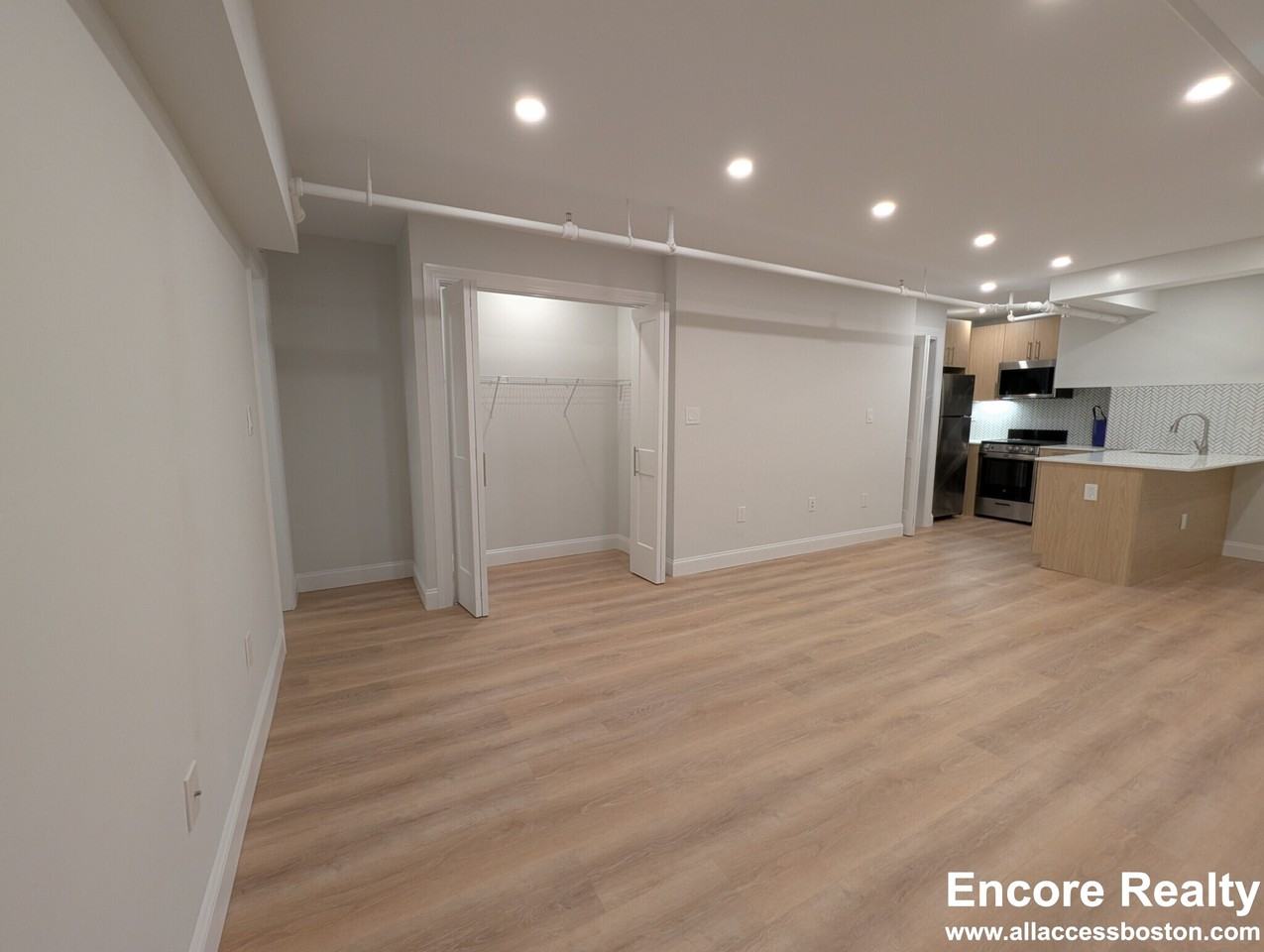 2 Joy St #D - Photo 6 of 13