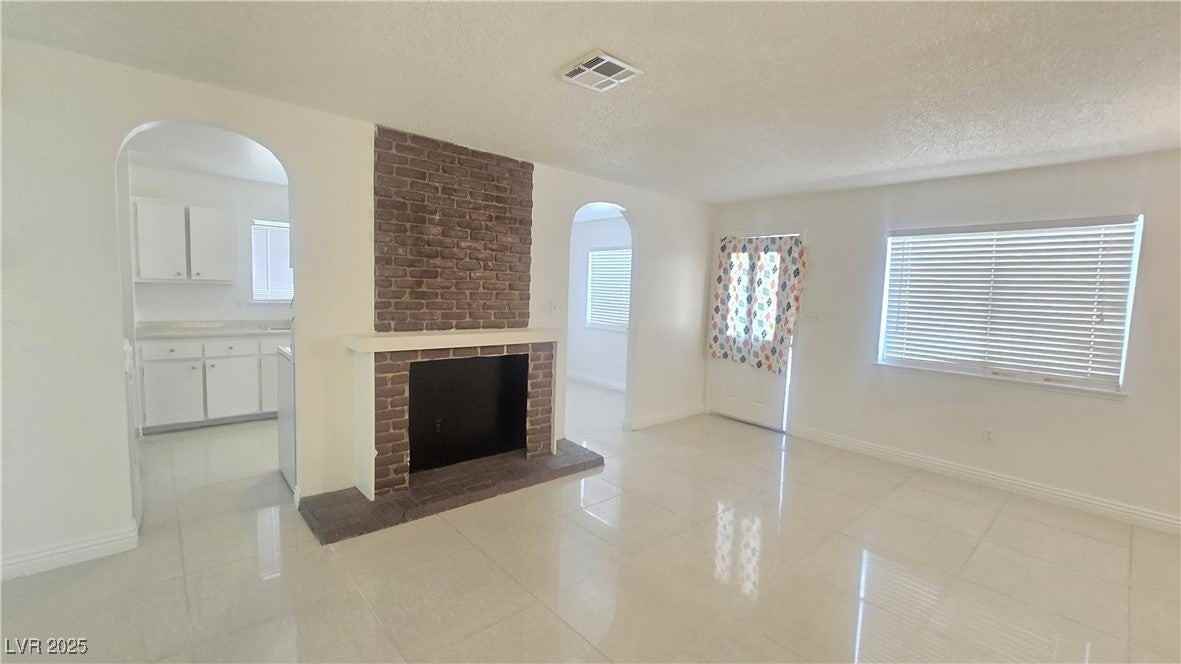 4533 W Desert Inn Rd - Photo 7 of 24