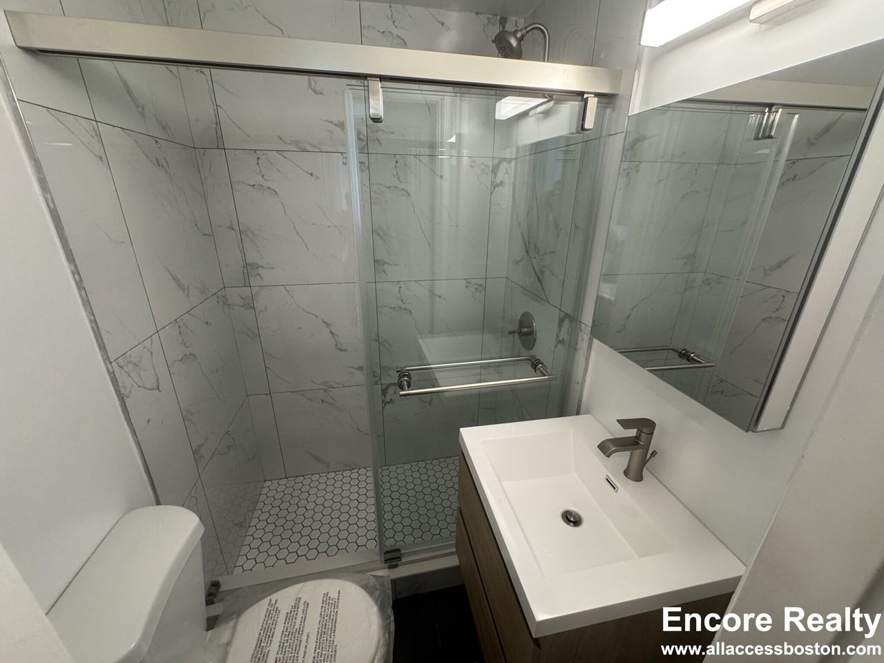 225 Newbury St #9H - Photo 6 of 15