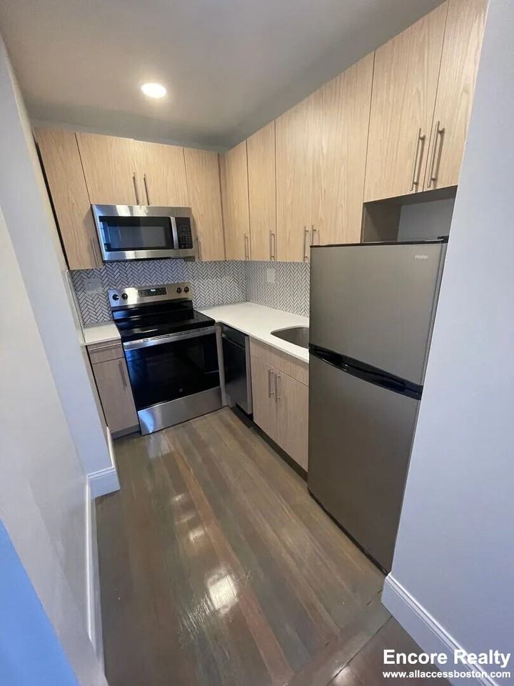 457 Centre St #210 - Photo 3 of 19