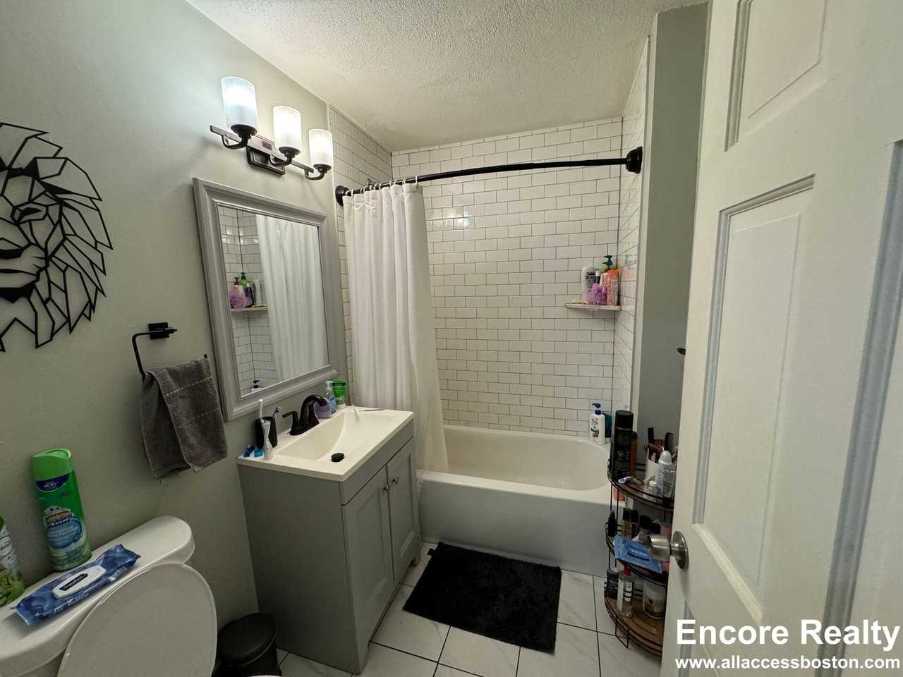 120 London St #9 - Photo 7 of 9