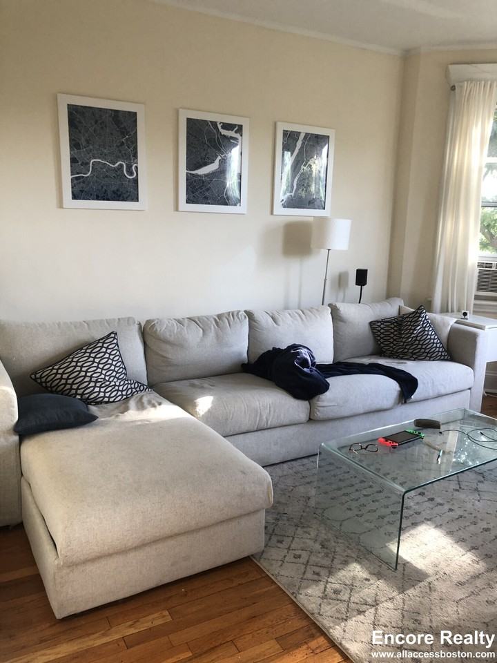 360 Riverway #23 - Photo 2 of 6