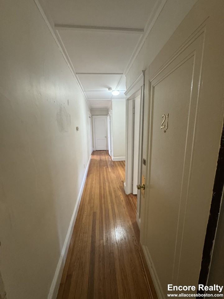 1179 Boylston St #27 - Photo 4 of 11