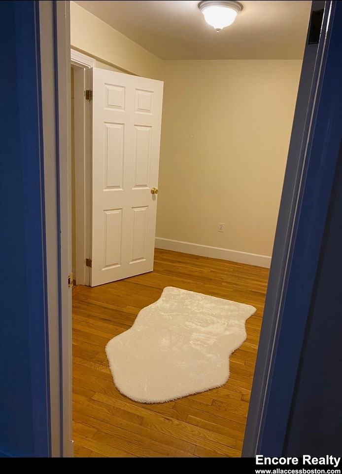 14 Centre St #K - Photo 7 of 18