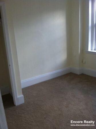 115 Salem St #22 - Photo 3 of 20