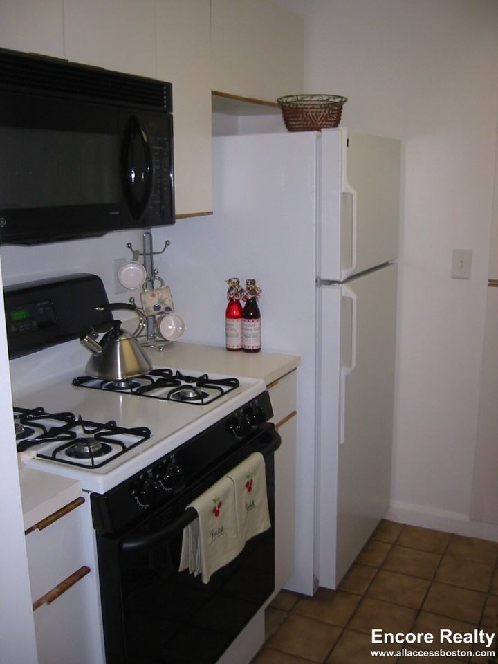 237 Independence Dr - Photo 3 of 5