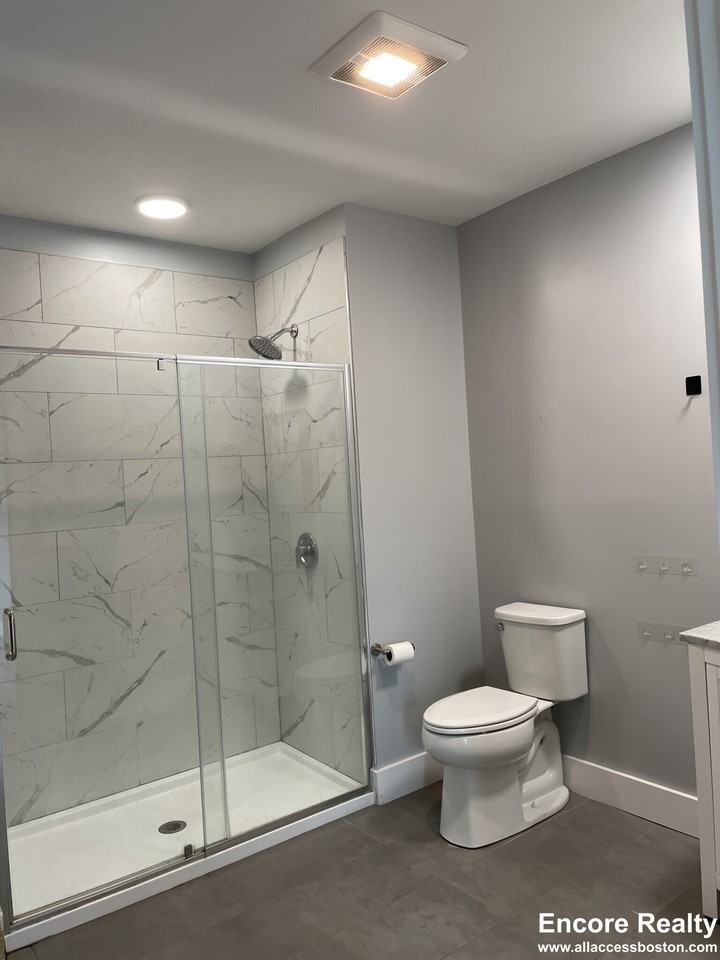 55 W 5th St #507 - Photo 3 of 7