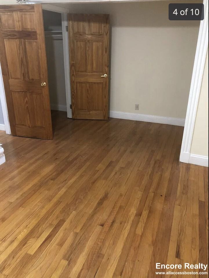 352 Riverway #7C - Photo 4 of 10