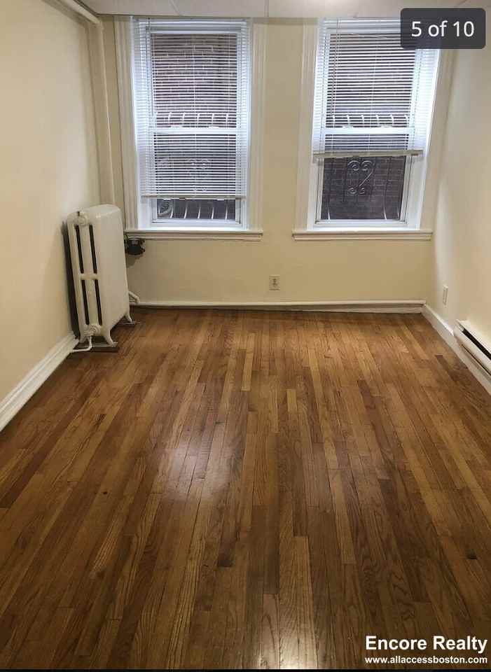 352 Riverway #7C - Photo 5 of 10