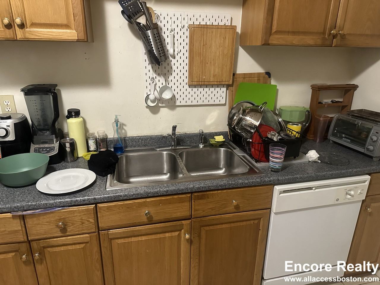 80 Prentiss St #8 - Photo 4 of 18