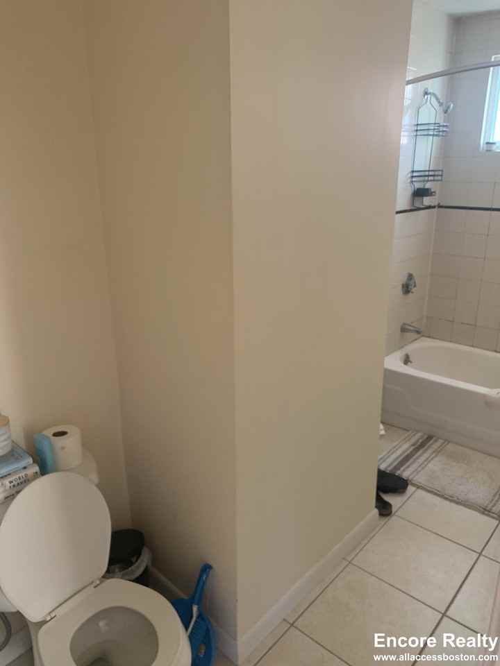 46 Florence St #7 - Photo 3 of 8