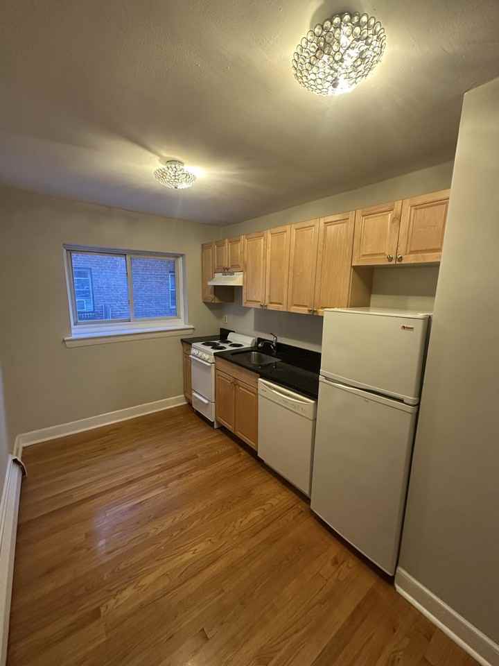 72 Chiswick Rd #3