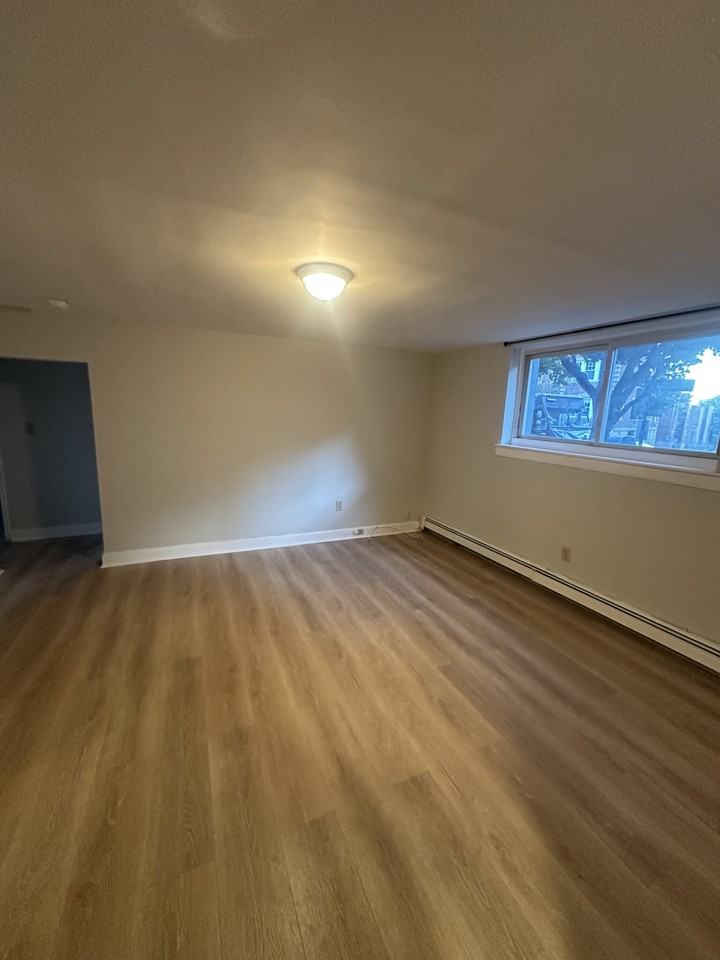 72 Chiswick Rd #1