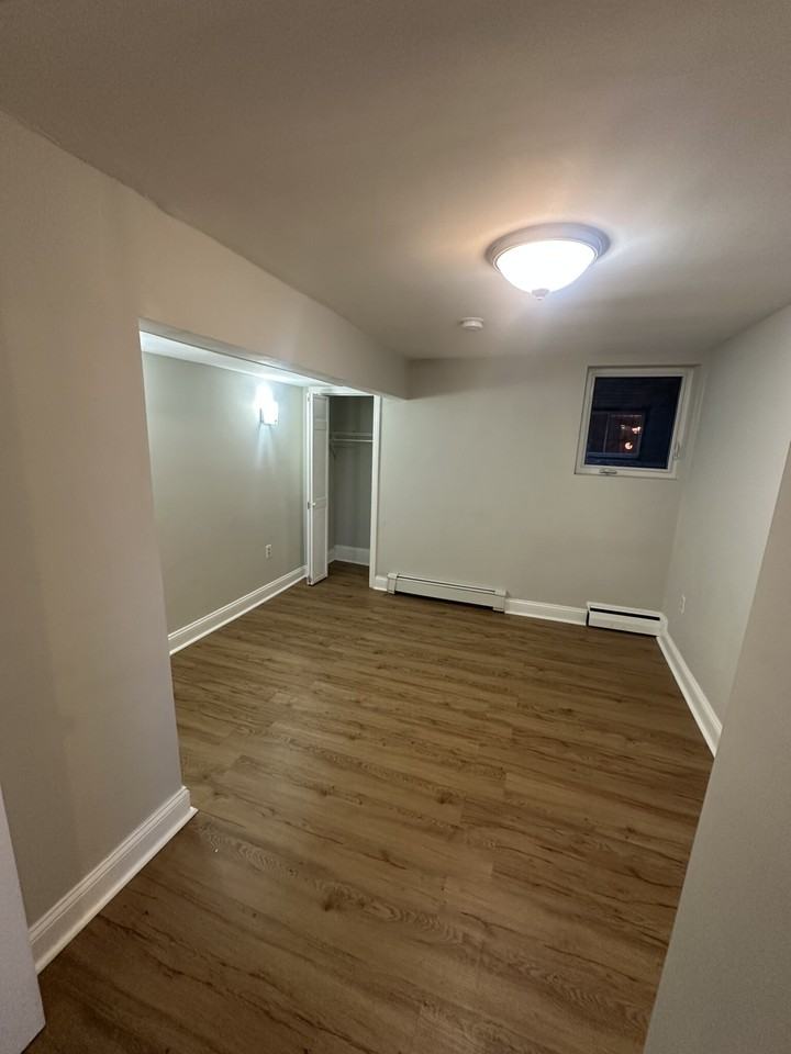 72 Chiswick Rd #2 - Photo 4 of 30