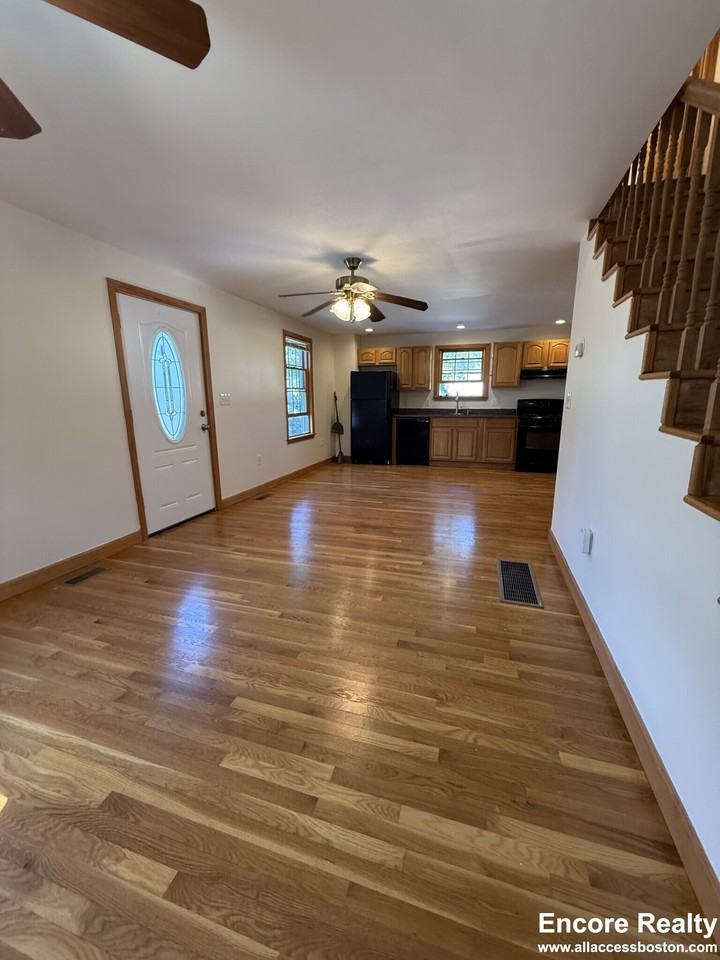 24 Gardner St - Photo 2 of 15