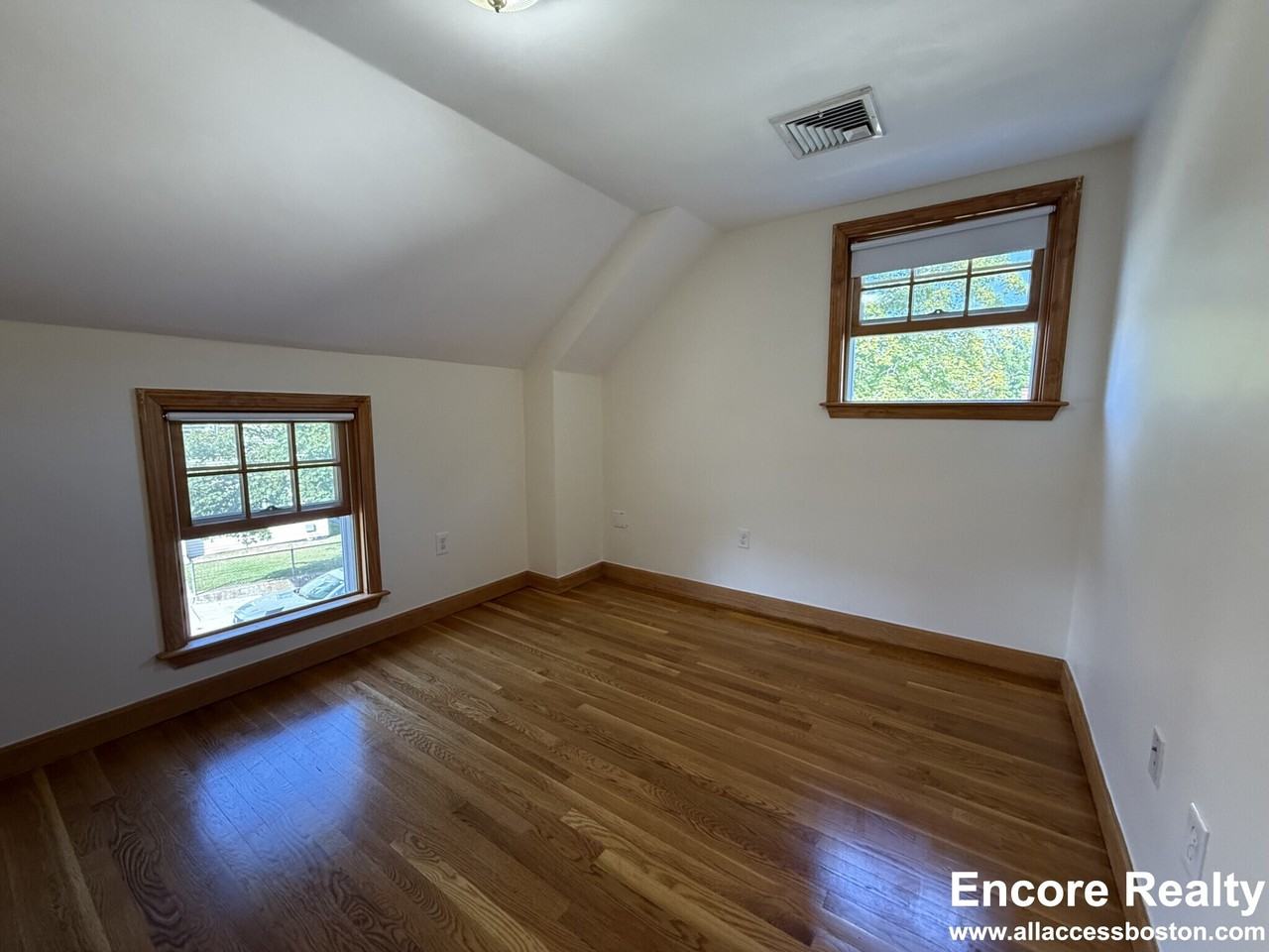 24 Gardner St - Photo 5 of 15