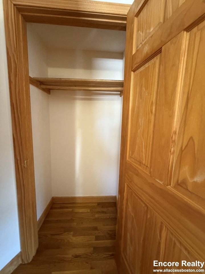 24 Gardner St - Photo 7 of 15