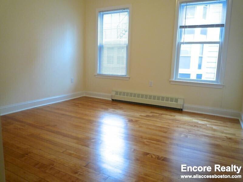 65 Langdon St #16 - Photo 4 of 20