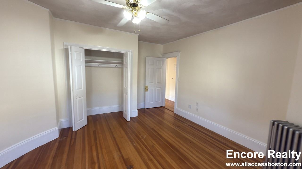 18 Bigelow St #9 - Photo 4 of 21