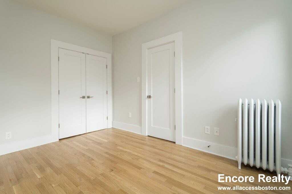 8 Elko St #12 - Photo 4 of 14