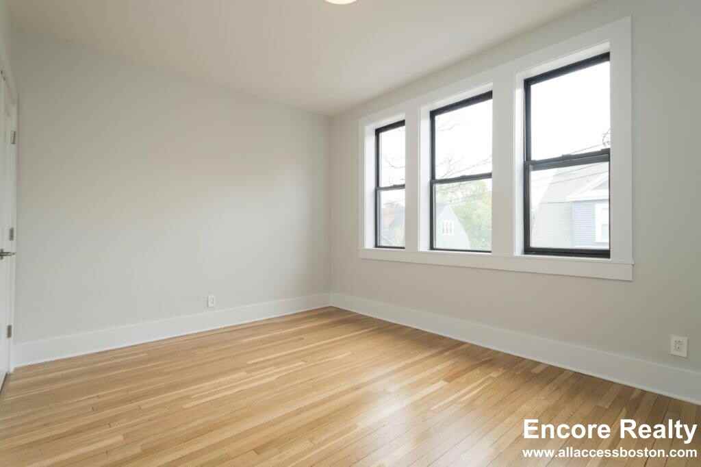 8 Elko St #12 - Photo 5 of 14