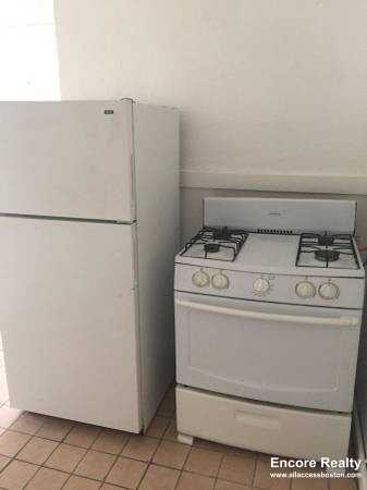 8 Adella Pl #8 - Photo 6 of 8