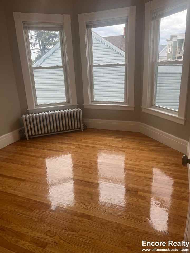 186 Bowdoin St #8 - Photo 3 of 10