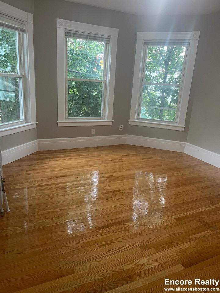 186 Bowdoin St #8 - Photo 7 of 10