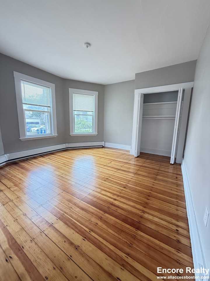 6 Bowdoin Park #7 - Photo 3 of 12